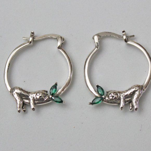 New Sleeping Sloth 925 Sterling Silver Hoop Earrings E44 - Picture 2 of 3
